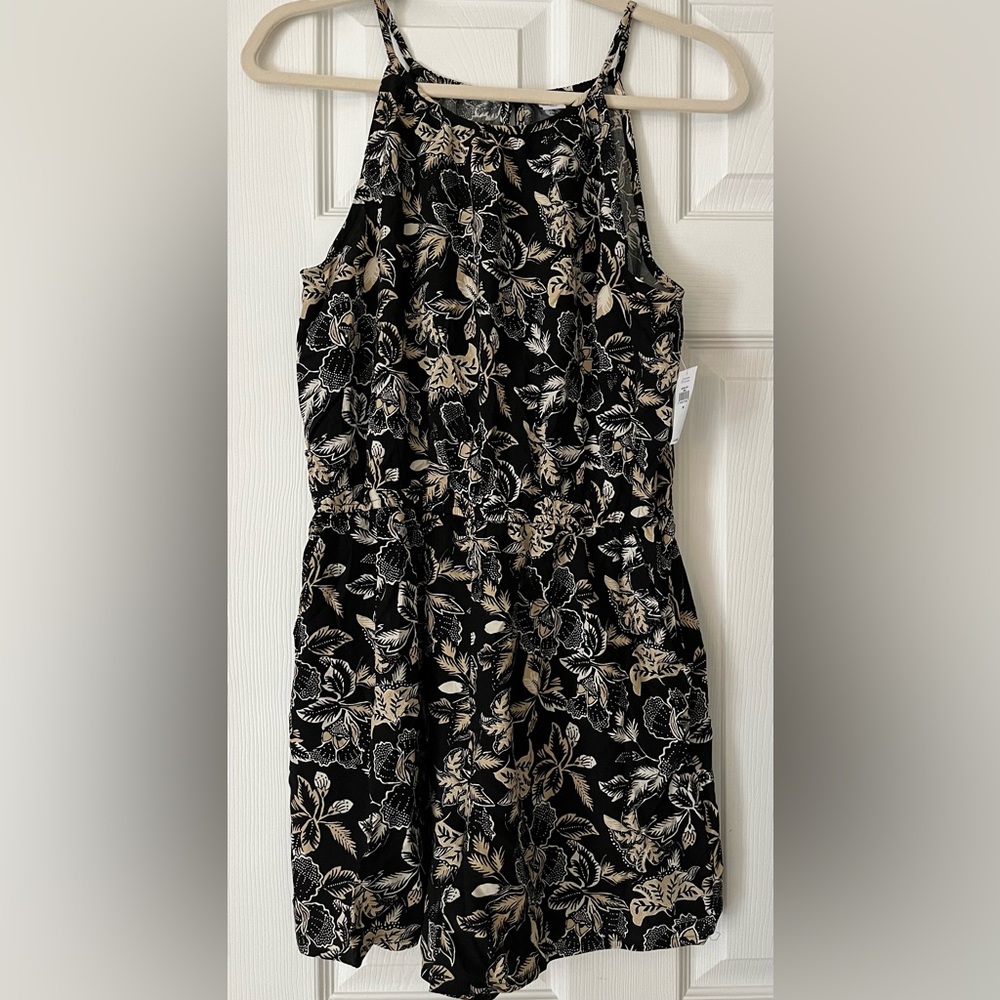 Old Navy Floral Romper Sz M